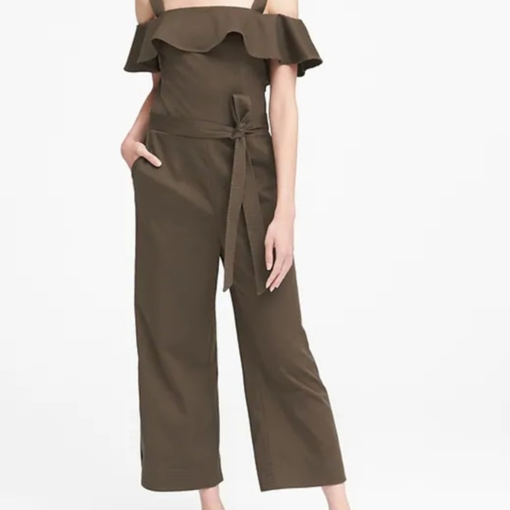 NWOT Twill Off-the-Shoulder Cropped Jumpsuit